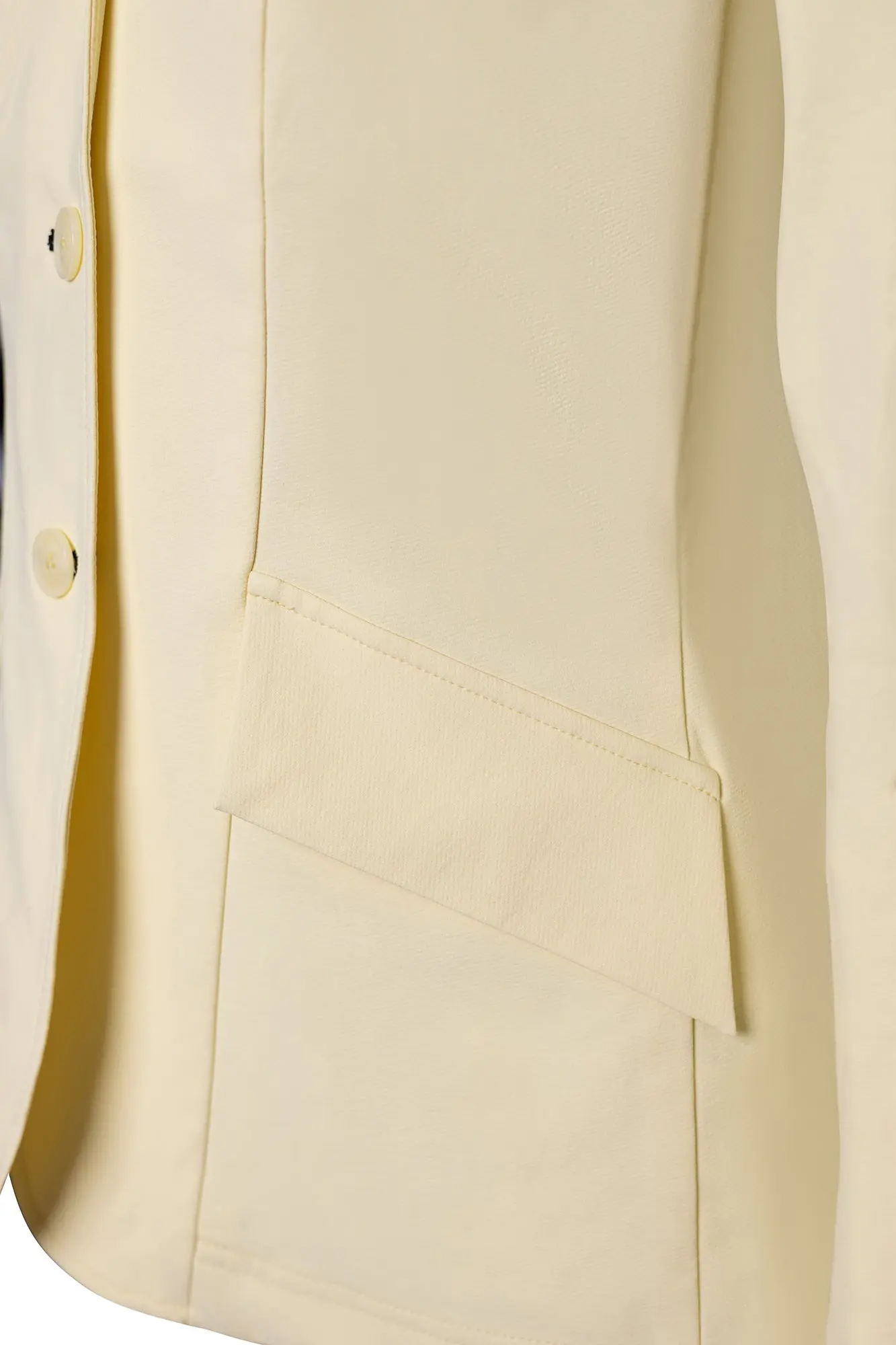 Grand Prix Ladies EQJ 3 Button Show Coat, Butter with Navy Collar - Image 4